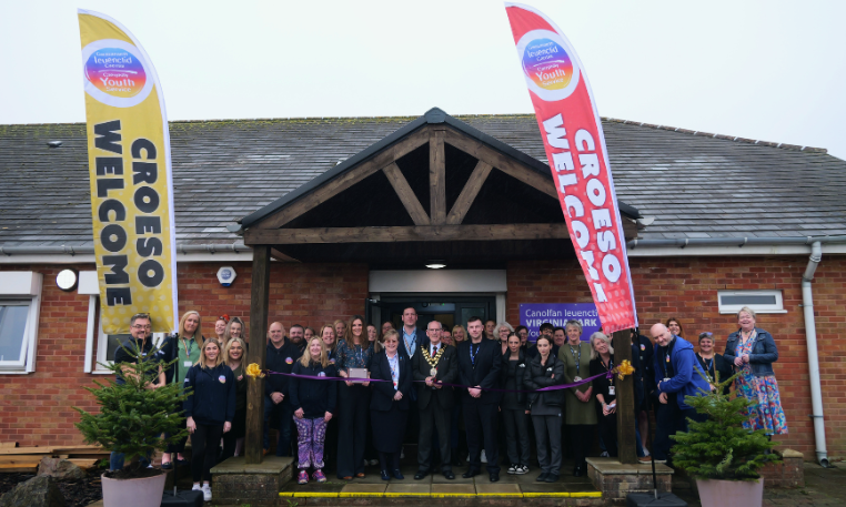Caerphilly Youth Service awarded the Gold Quality Mark and Virginia Park Youth Centre officially opens